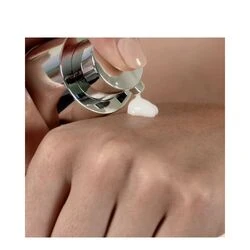 Intraceuticals Rejuvenate Hyaluronic Layering Kit 5 Intraceuticals Rejuvenate Hyaluronic Layering Kit - Image 3